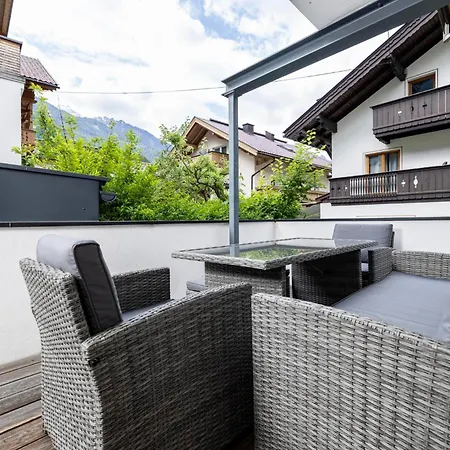 Haus Wierer アパート *